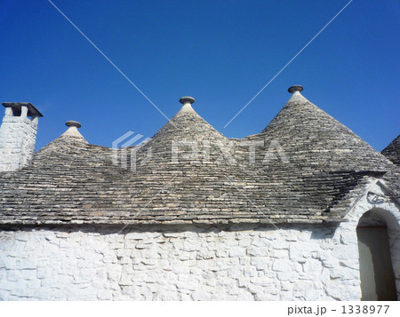 アルベロベッロ　トゥルッリ3兄弟 1338977