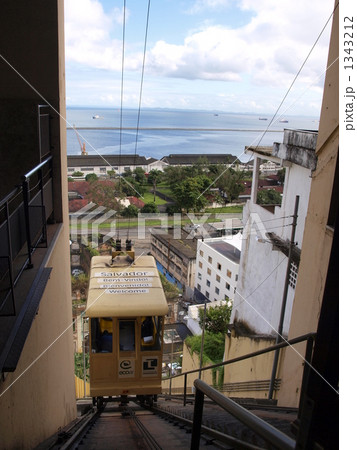 サルバドールの街 サルバドールの街 1343212