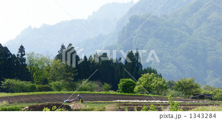 山の農村風景 山の農村風景 1343284