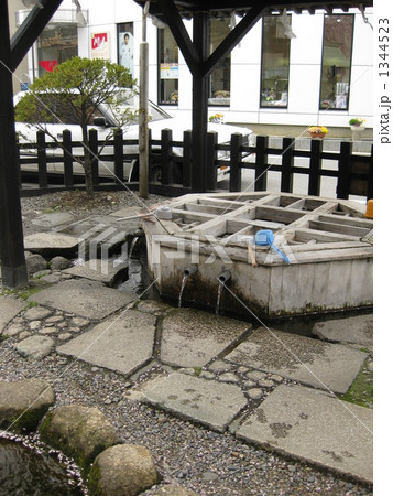 まつもと城下町湧水群　源智の井戸 1344523