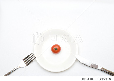 皿の上のミニトマト 1345410