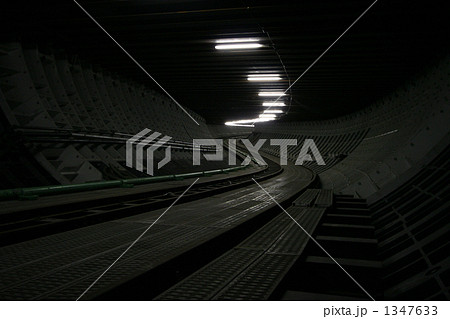 山手トンネルのダクト（排気ガスの通り道） 1347633