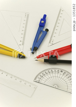 コンパス 1351852