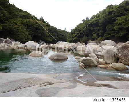 屋久島の横河（よっこ）渓谷 1353073