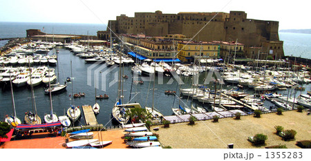 卵城とサンタ・ルチア海岸 1355283