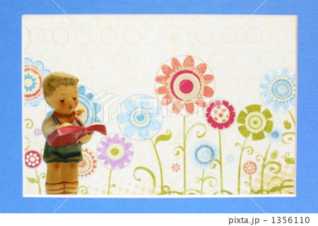 本を読む少年 1356110