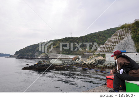 釣り 女性 1356607