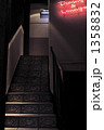 ネオンと階段 1358832