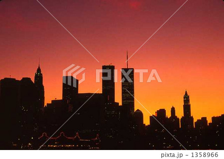 NY　ワールドトレードセンター夕景 1358966