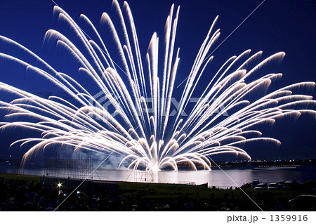 【千葉県香取市】水郷おみがわ花火大会　〜水中花火〜 1359916