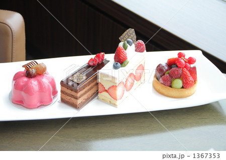 デザート 1367353