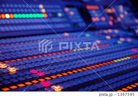 STUDIO-1 STUDIO-1 1367595