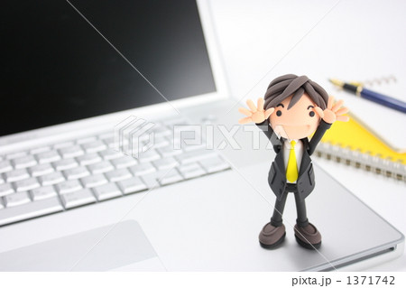 粘土のサラリーマンとパソコン 粘土のサラリーマンとパソコン 1371742