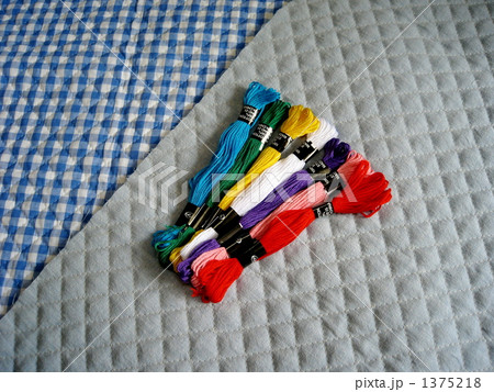 カラフルな糸 カラフルな糸 1375218
