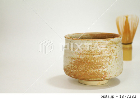 筒茶碗と茶筅 1377232