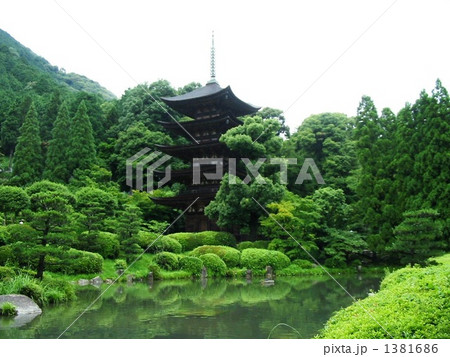 瑠璃光寺五重塔 山口 瑠璃光寺五重塔 山口 1381686