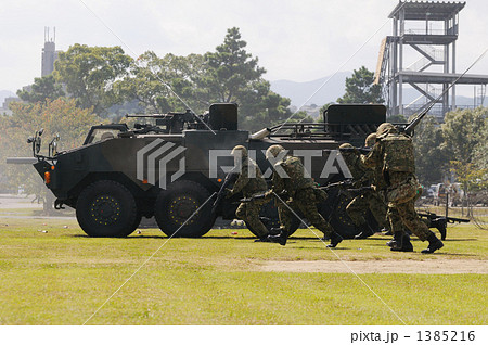 ９６式装輪装甲車 1385216