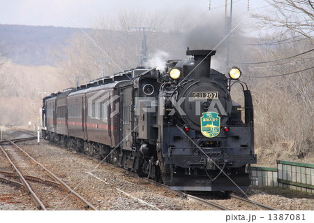 SL函館大沼号（C11-207号機）　JR渡島沼尻駅にて 1387081