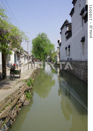 東洋の水の都 蘇州の運河風景 東洋の水の都 蘇州の運河風景 1389041
