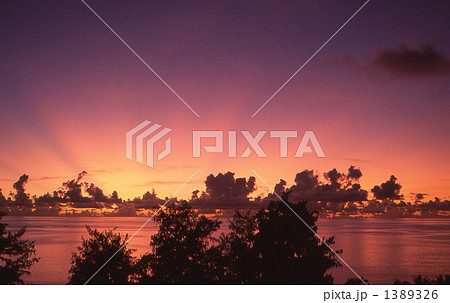 サイパン島の夕焼け 1389326