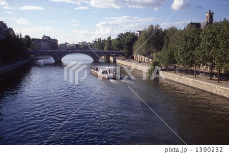 セーヌ川と橋 1390232