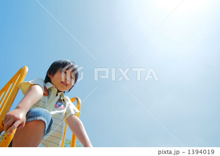 滑り台と子供 滑り台と子供 1394019