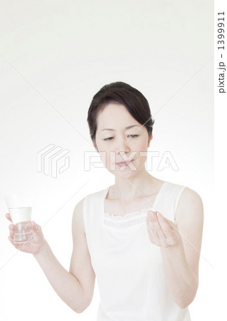 ミドル女性 1399911