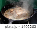 キャンプ肉調理 1402282