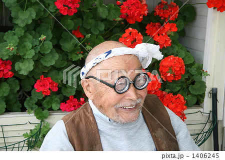 変なおじさん 1406245