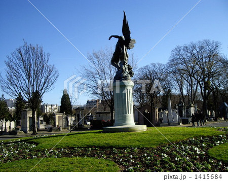 パリのモンパルナス墓地 1415684