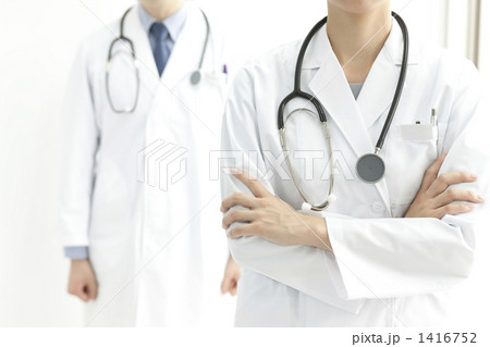 男女の医師 1416752