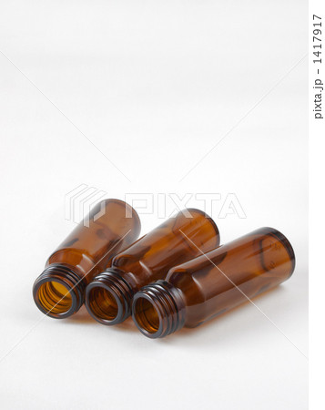 風邪薬の空きビン 1417917