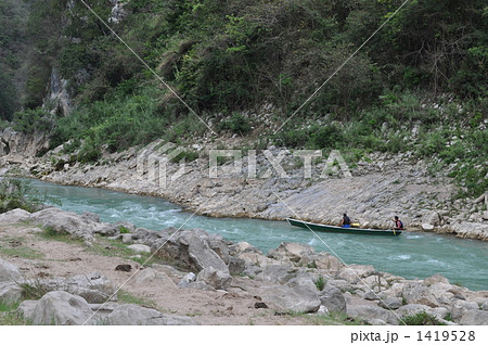 ボートで行く川上り 1419528