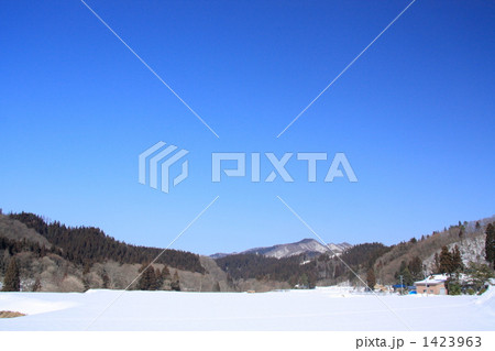 春間近の山間地域 1423963