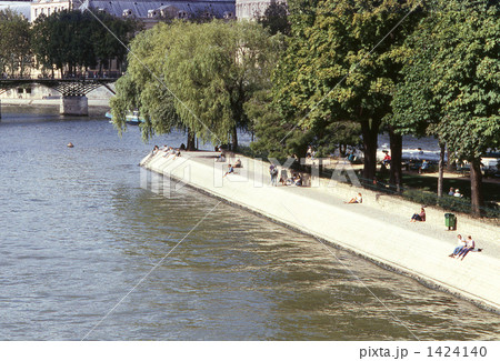 シテ島西端 1424140