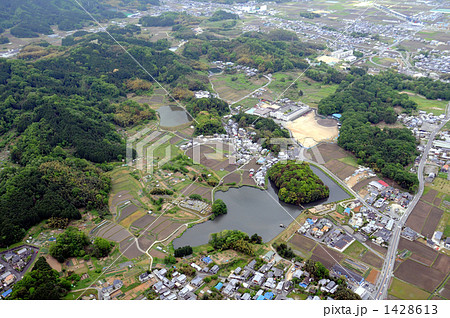 橿原市、宣化天皇陵を空撮 1428613