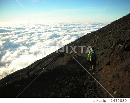 雲の上の登山 雲の上の登山 1432080
