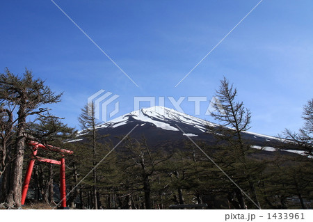 登山口の神社 1433961