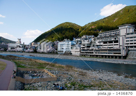 露天風呂と下呂温泉街 1436870