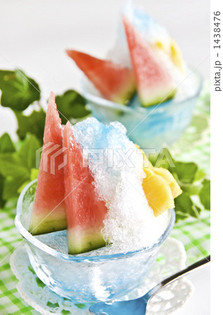 夏のフルーツ盛りかき氷 夏のフルーツ盛りかき氷 1438476