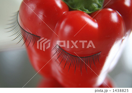 赤パプリカちゃん 1438825