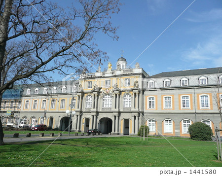 ボン大学 1441580