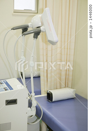 医療用ベッドと超短波機 医療用ベッドと超短波機 1446000