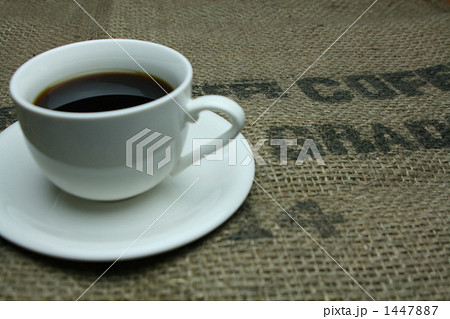 コーヒーと麻袋 1447887