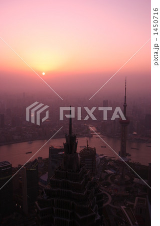 上海環球金融中心より上海の夕景　 1450716