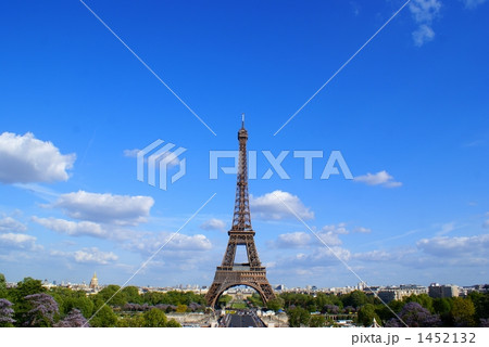 パリ　シャイヨー宮から見るエッフェル塔　 1452132