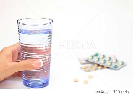 薬と水 1455447