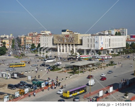 朝の通勤時のスカンデルベグ広場 朝の通勤時のスカンデルベグ広場 1458493