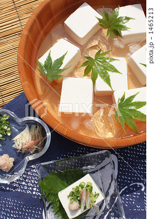 夏イメージ・冷奴タテ03 1465213