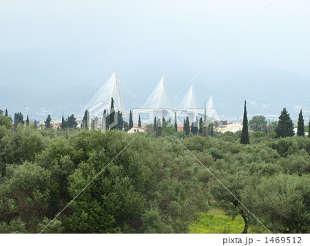 4つの支柱を有する世界最長の斜張橋「リオン・アンティリオン橋」（ギリシャ） 1469512